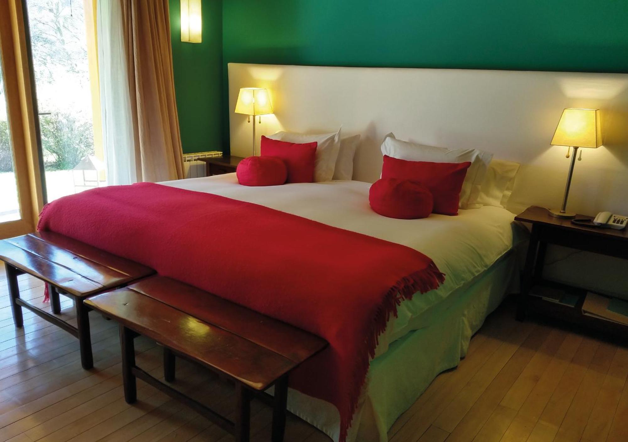 Rio Hermoso Hotel De Montana San Martín de los Andes الغرفة الصورة