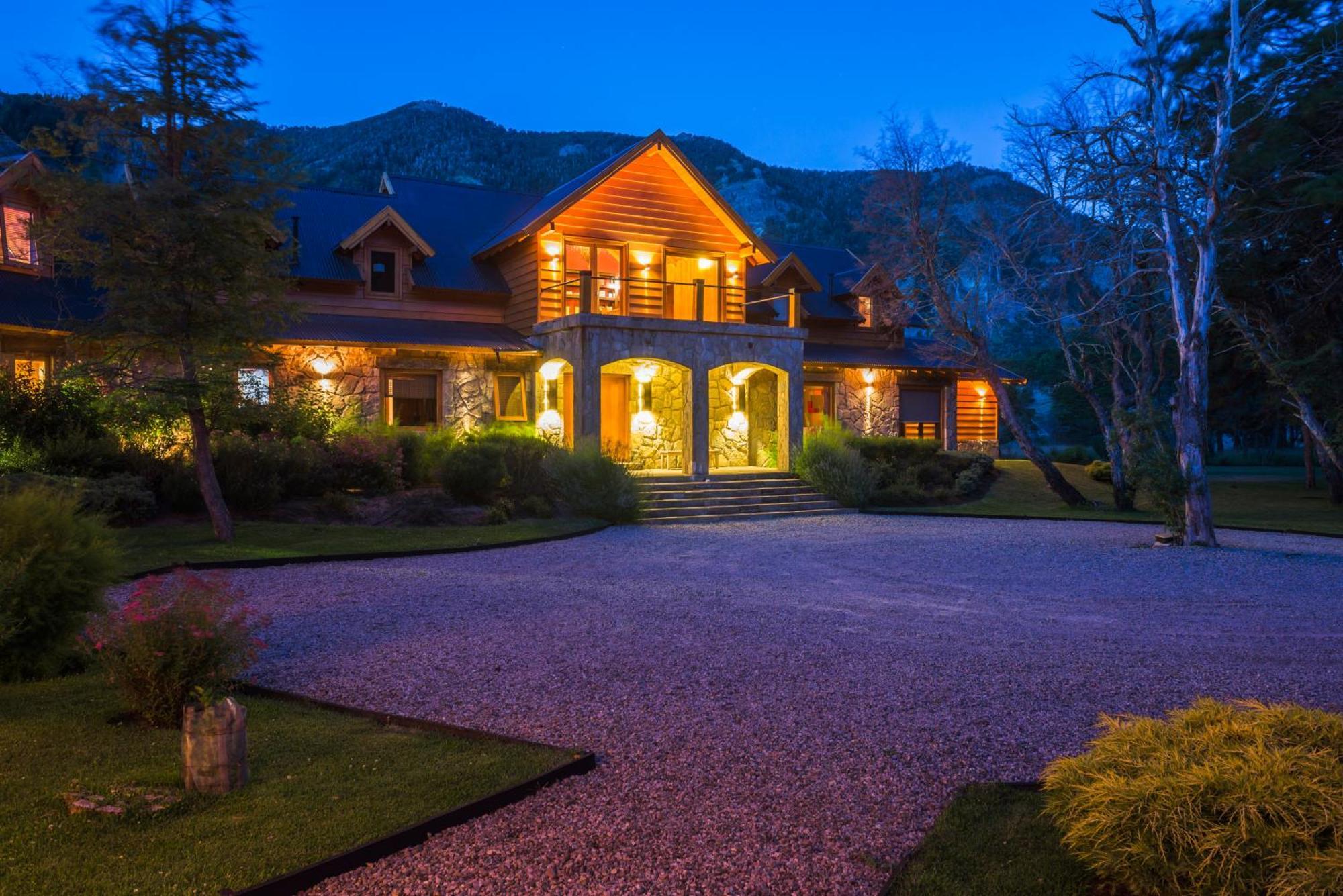 Rio Hermoso Hotel De Montana San Martín de los Andes المظهر الخارجي الصورة