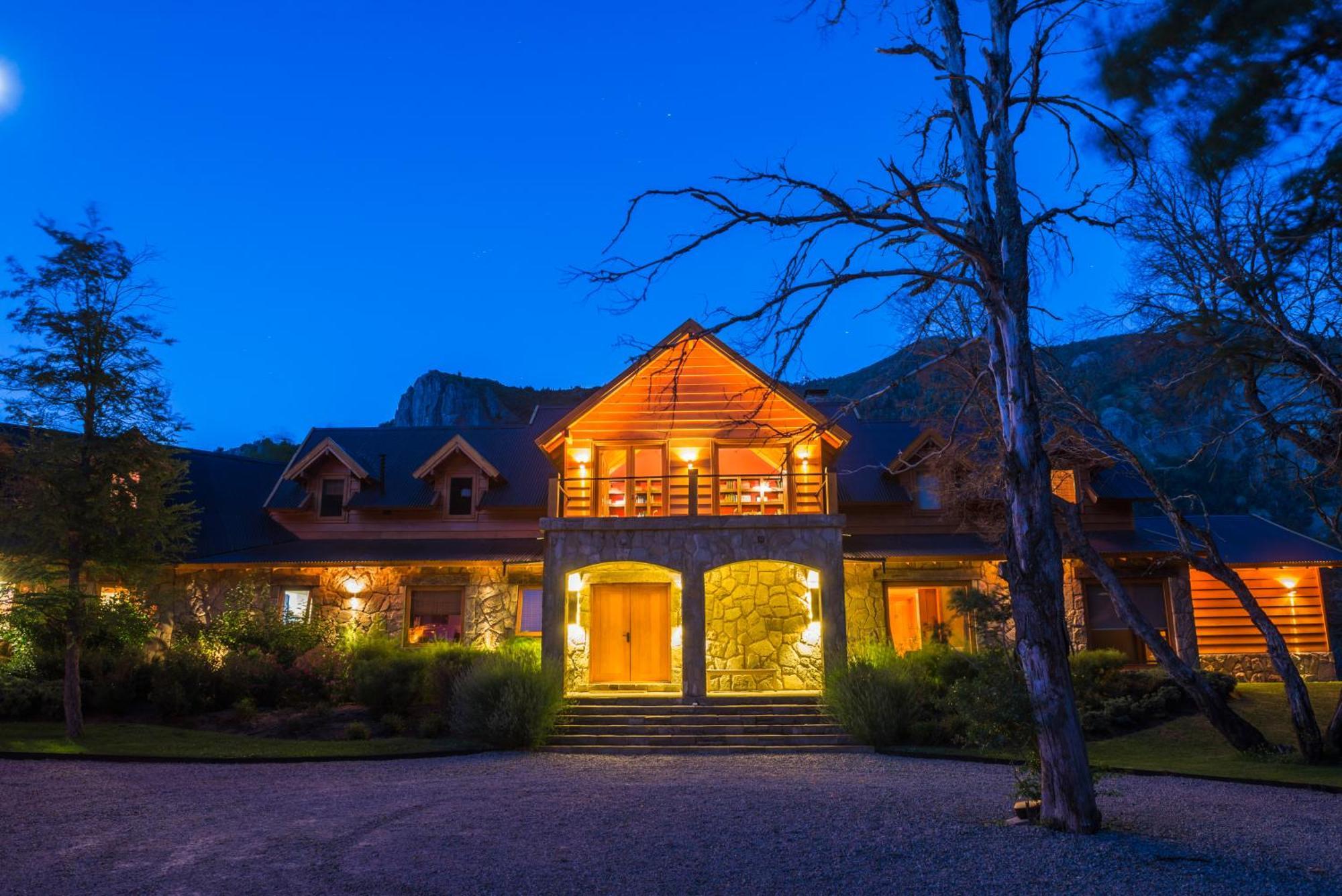 Rio Hermoso Hotel De Montana San Martín de los Andes المظهر الخارجي الصورة