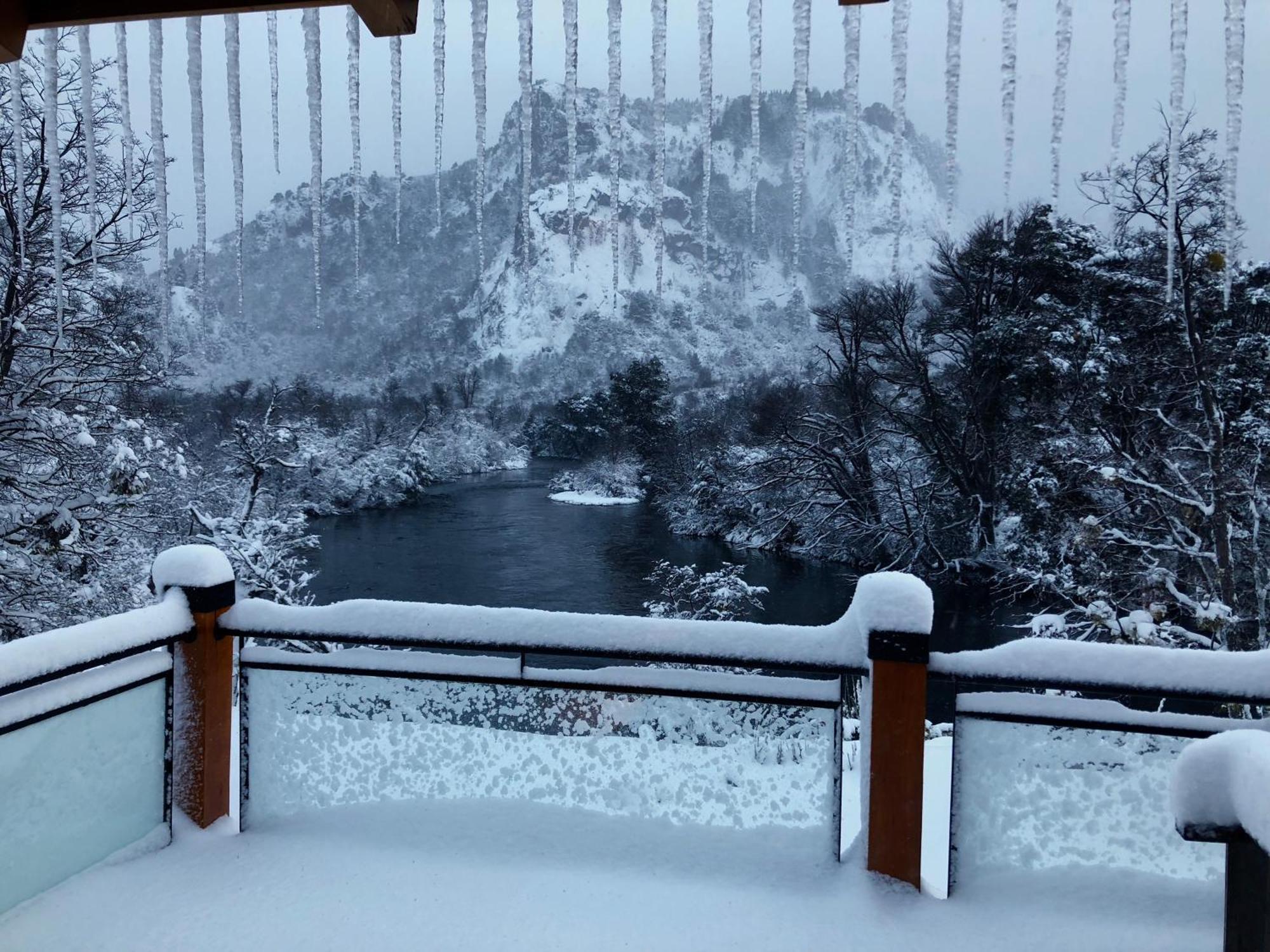 Rio Hermoso Hotel De Montana San Martín de los Andes المظهر الخارجي الصورة
