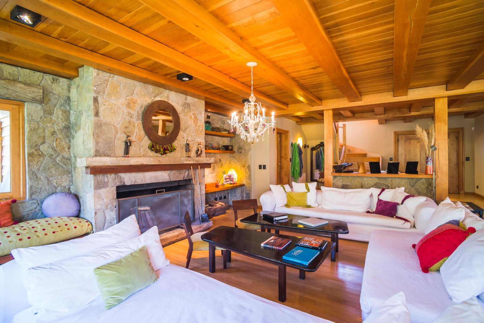Rio Hermoso Hotel De Montana San Martín de los Andes المظهر الخارجي الصورة