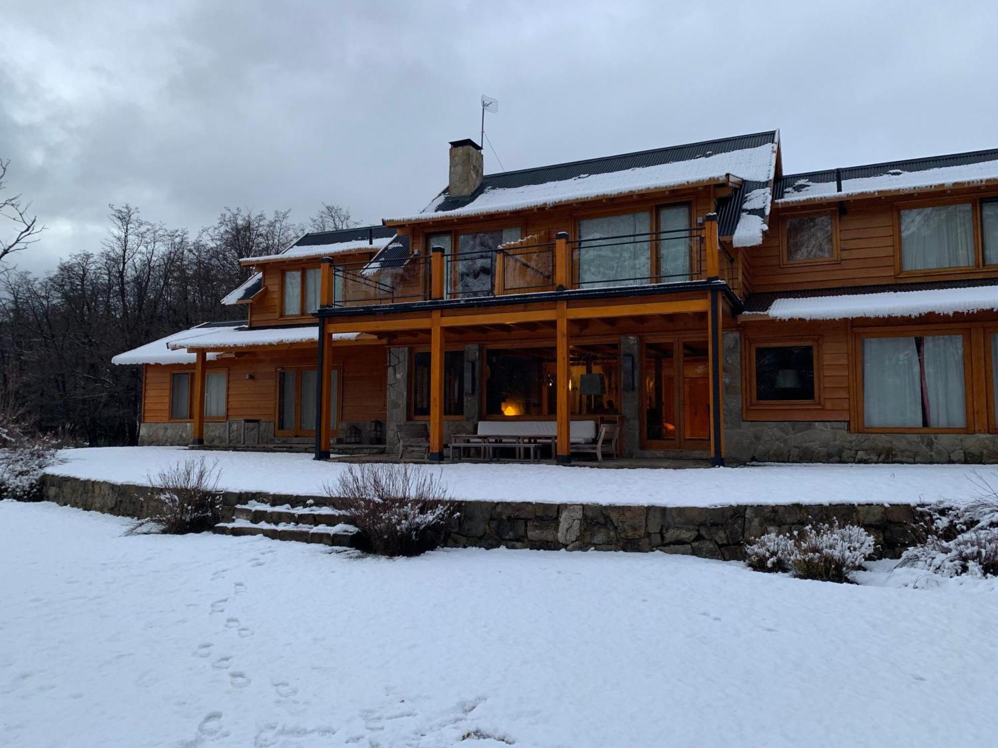 Rio Hermoso Hotel De Montana San Martín de los Andes المظهر الخارجي الصورة